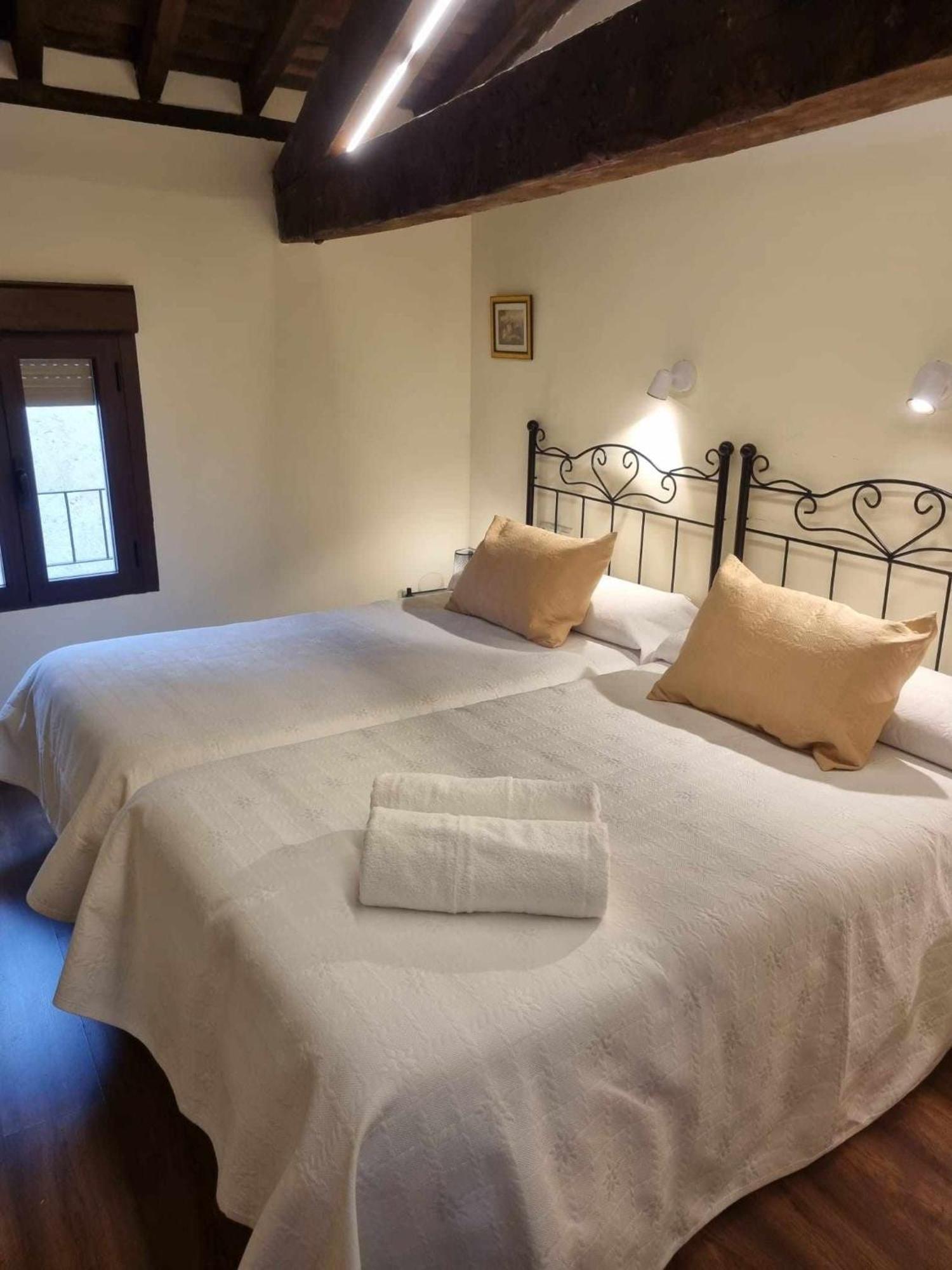 Lanchas De La Vera Madrigal de la Vera Esterno foto