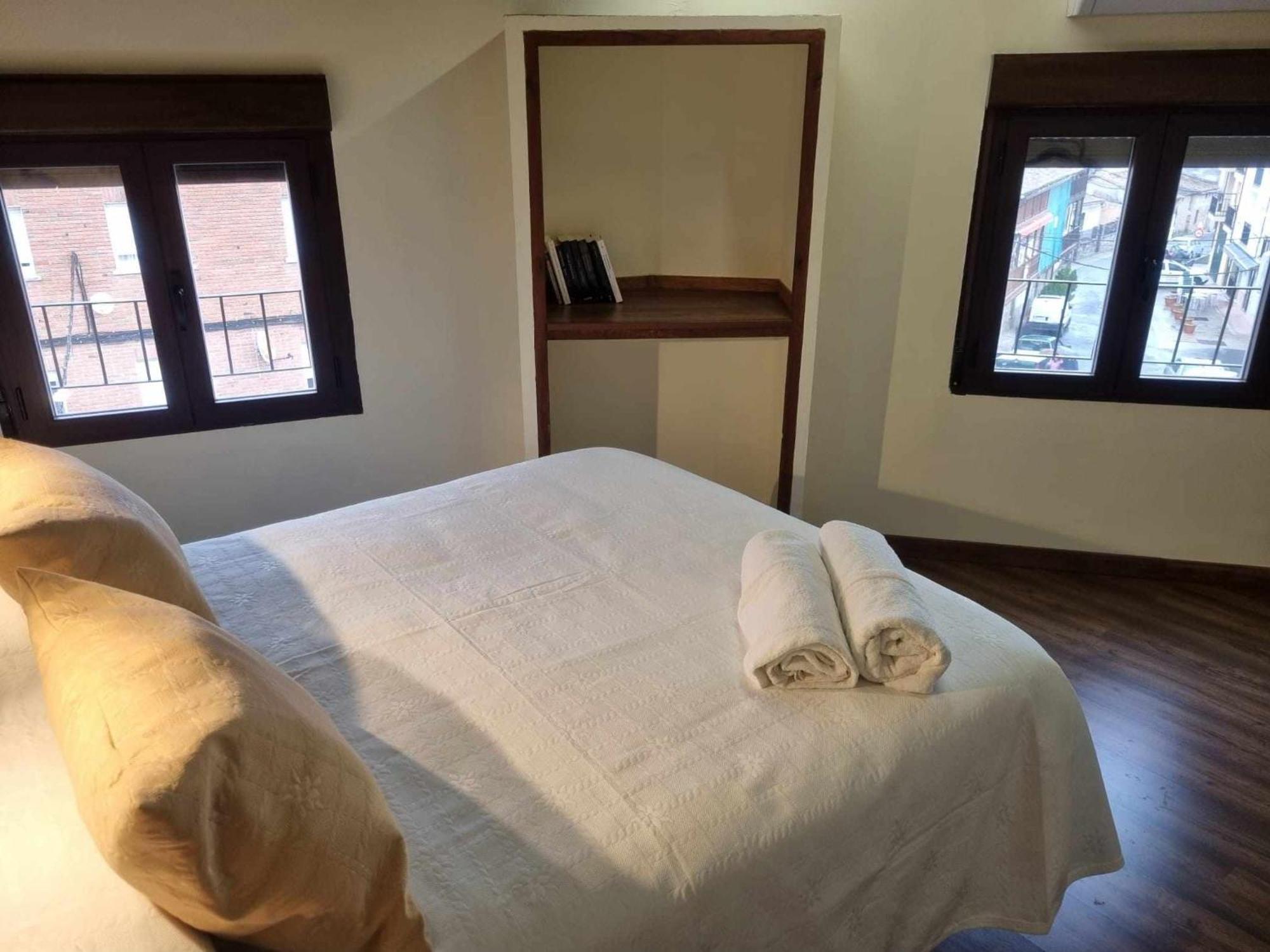 Lanchas De La Vera Madrigal de la Vera Esterno foto