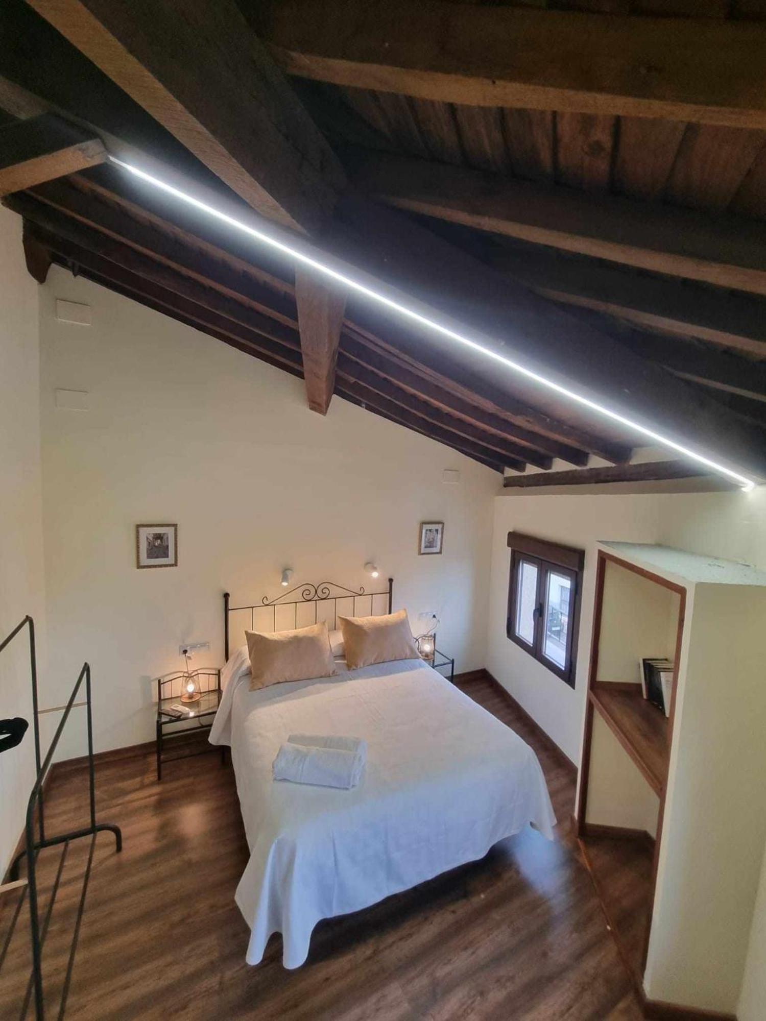 Lanchas De La Vera Madrigal de la Vera Esterno foto